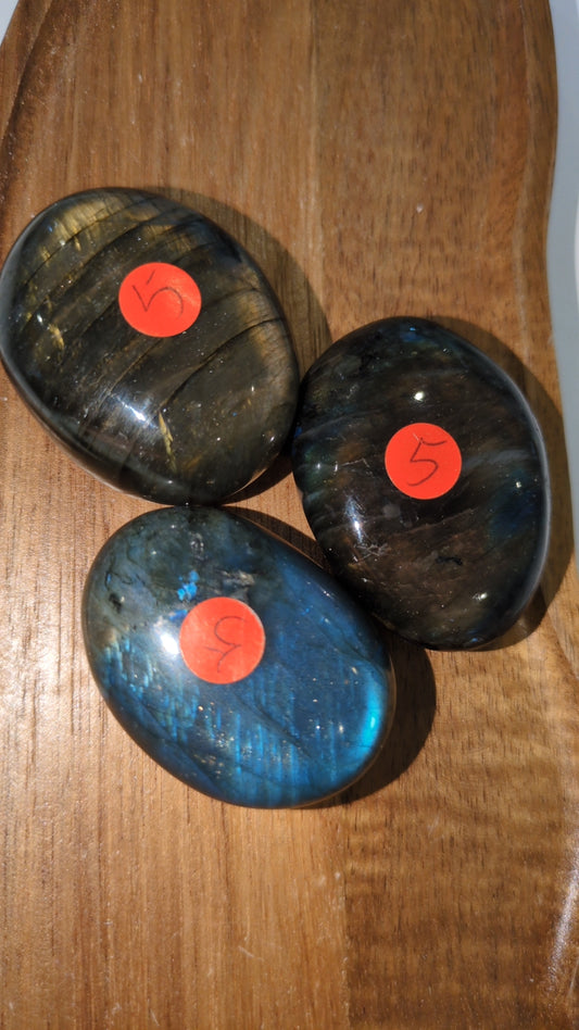 £5 labradorite palms ✨