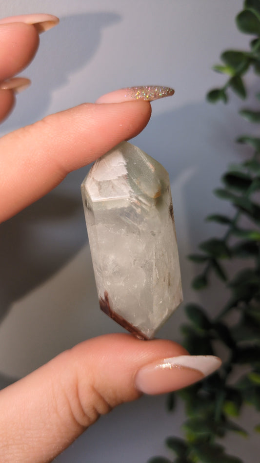 Hematite and green chlorite included quartz ✨