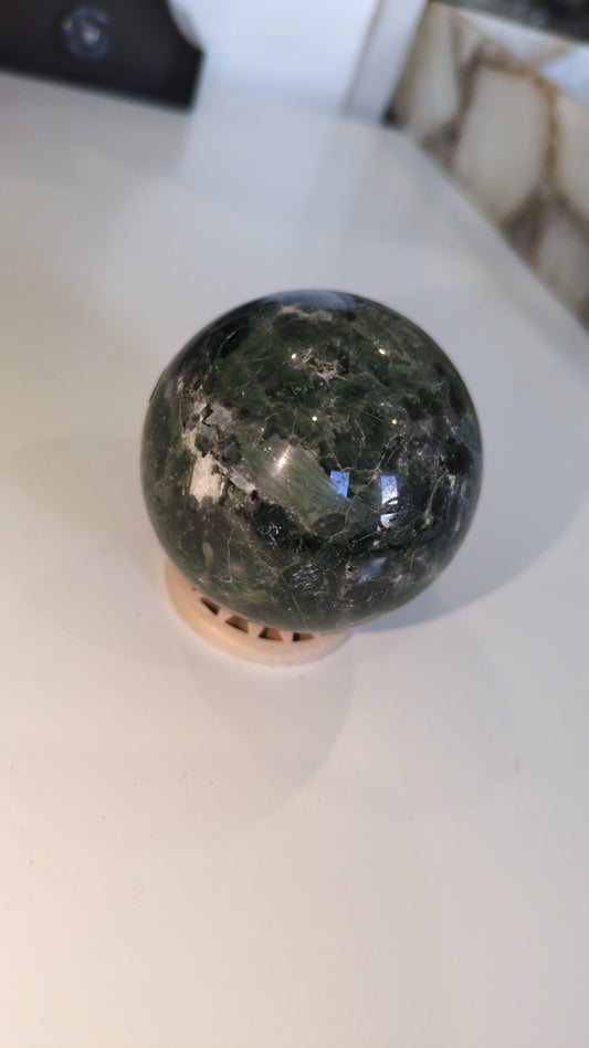 Diopside sphere ✨