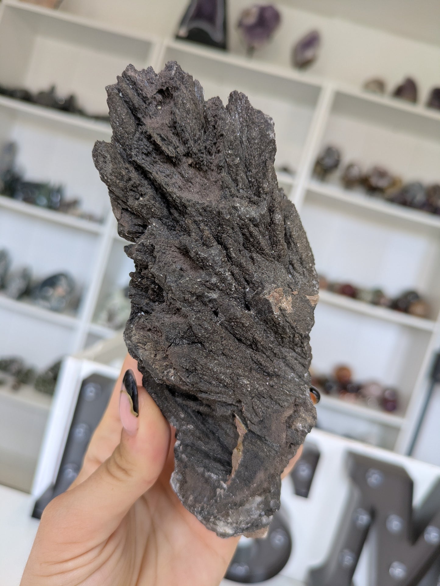 Black calcite ✨