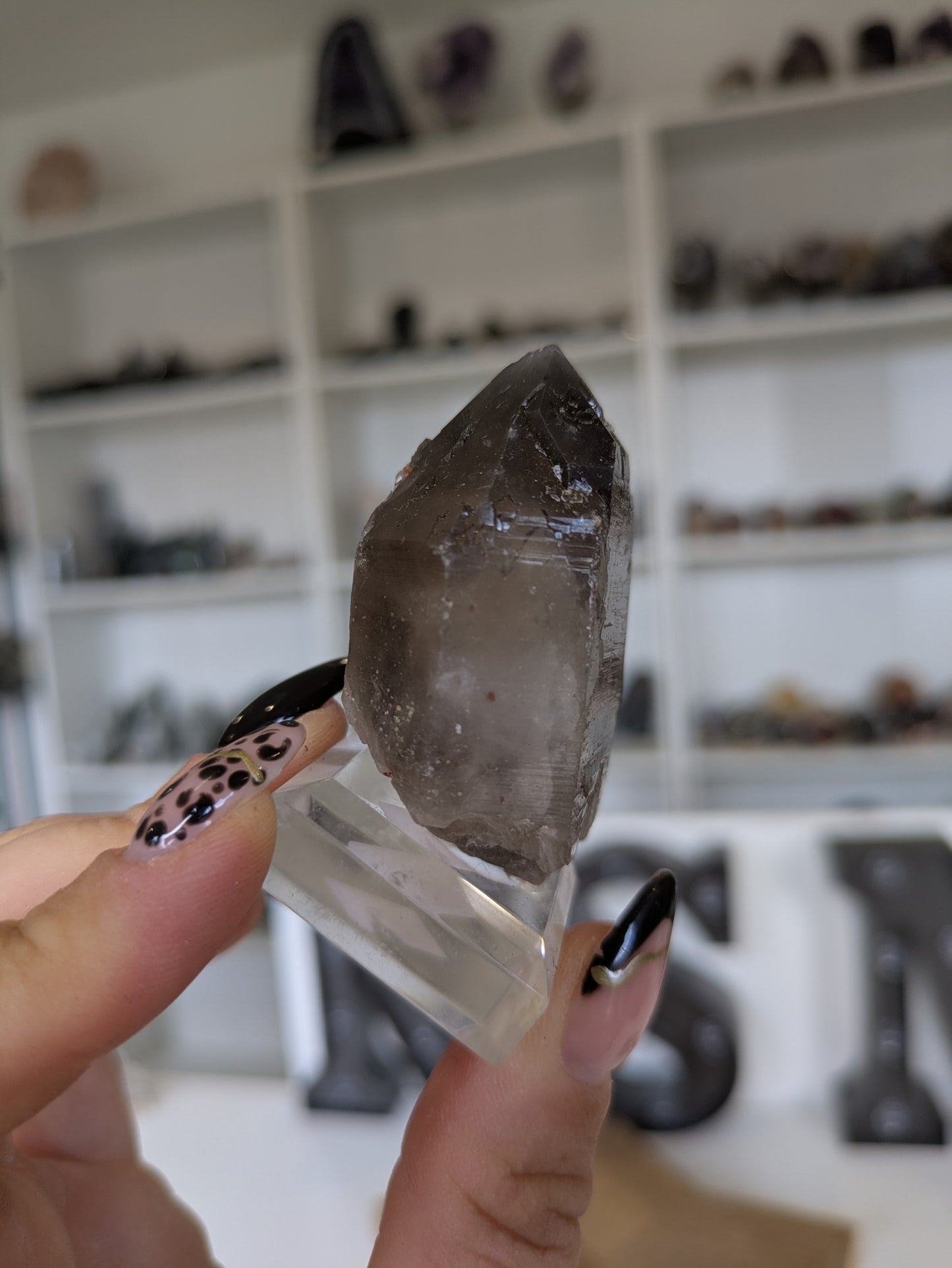 Raw smokey point with garnet ✨