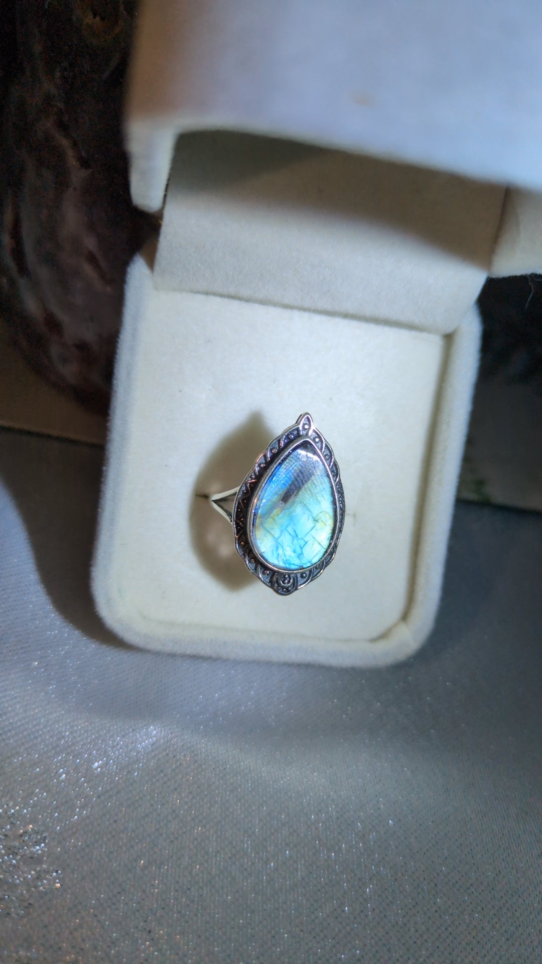 Rainbow moonstone ring 💍
