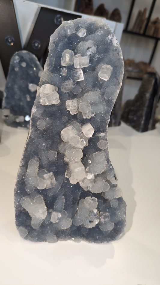 Apophyllite on blue chalcedony B ✨