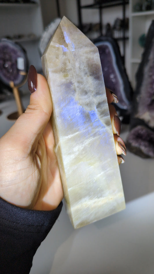 Moonstone tower with blue flash ✨