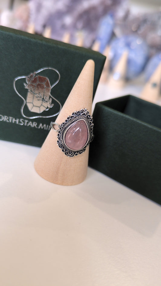 Rose quartz with asterisms ✨