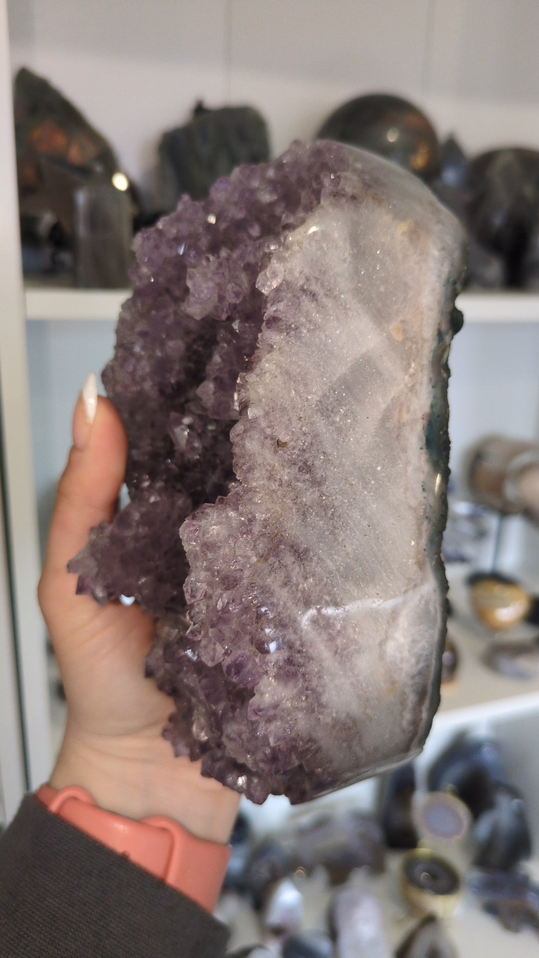 Large raw amethyst cluster ✨