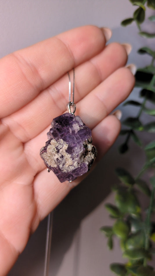 Purple flourite pendant ✨